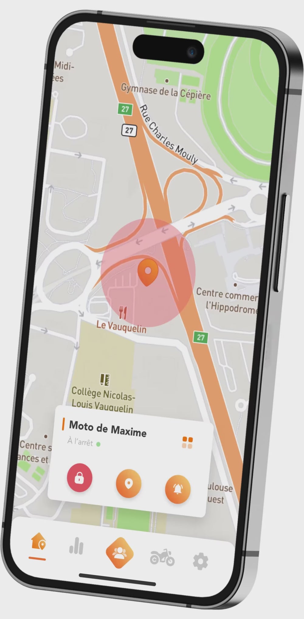 écran de l'application avec position du véhicule en temps réel et aperçu des statistiques/trajets